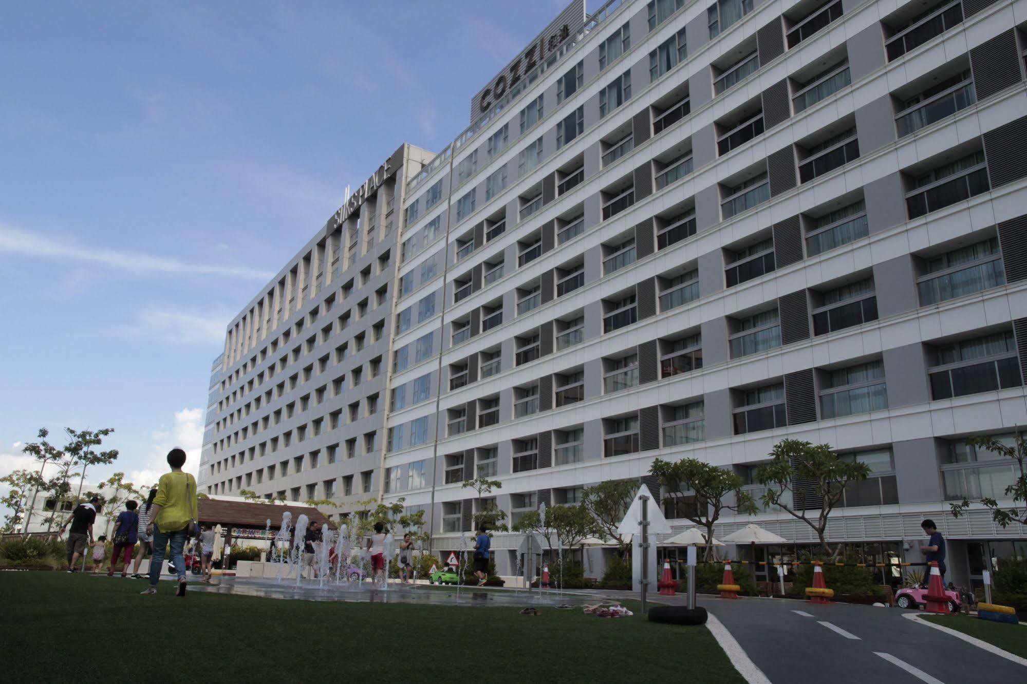 Hotel Cozzi Ximen Tainan Exterior photo