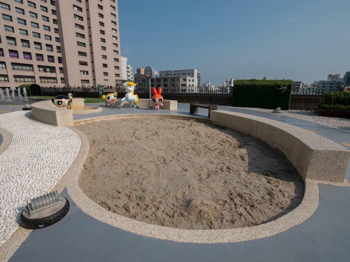 Hotel Cozzi Ximen Tainan Exterior photo